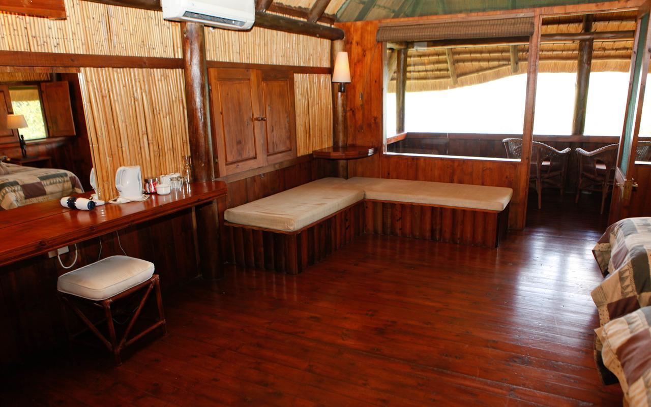 Nkwazi Lake Lodge 퐁골라 외부 사진