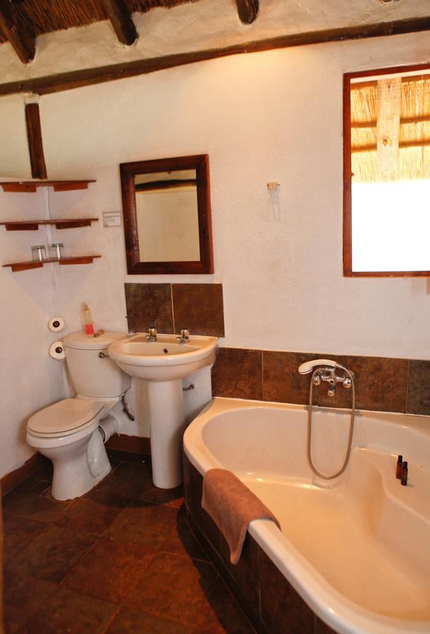 Nkwazi Lake Lodge 퐁골라 외부 사진